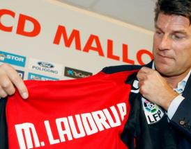 Michael Laudrup løn og fodboldliv