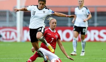 Sanne Troelsgaards fodboldliv