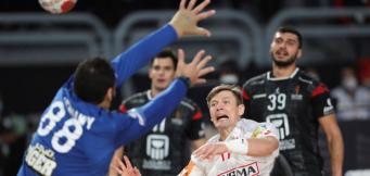 Lasse Svan løn og karriere